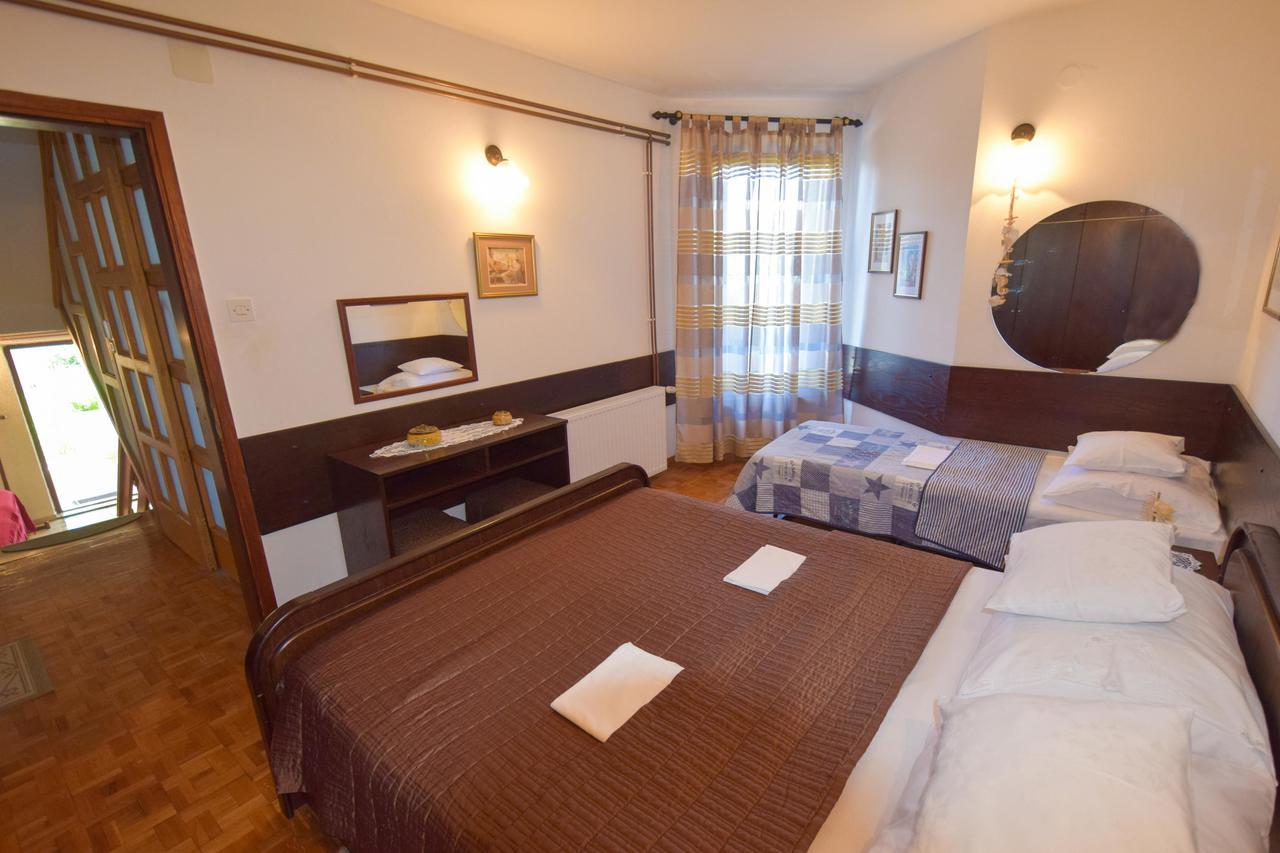 Apartment Petrlin Малинска Экстерьер фото