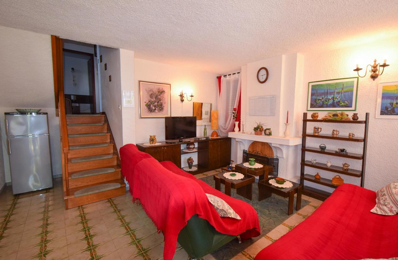 Apartment Petrlin Малинска Экстерьер фото